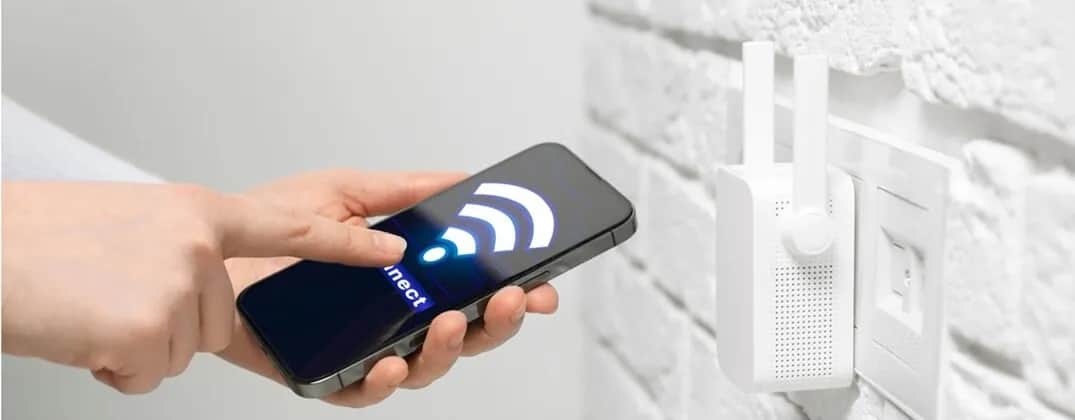 Jak wzmocnić sygnał WiFi? Darmowe triki i sprzęt dla lepszego zasięgu