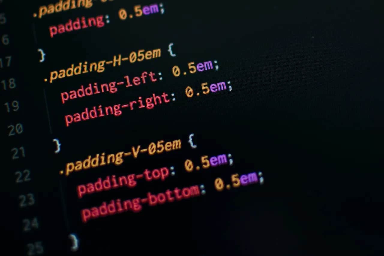 Mistrzowskie łączenie CSS z HTML: 3 metody, błędy i porady pro